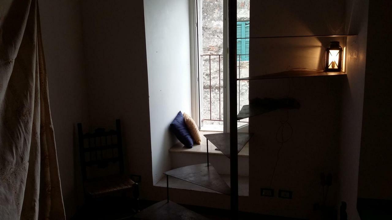 Torrione San Lorenzo I Terracina Buitenkant foto
